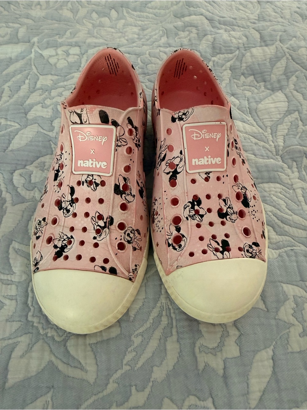 Disney x Native Pink Minnie Mouse Jeffersons, C12